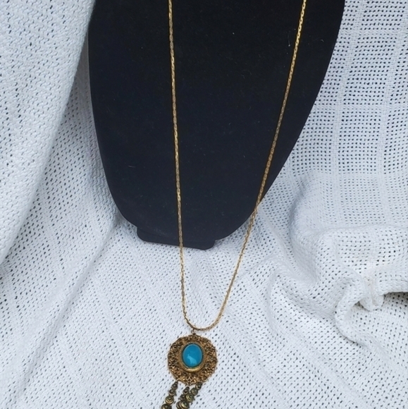 Vintage Gold Filigree Faux Turquoise pendant Necklace - Picture 3 of 7